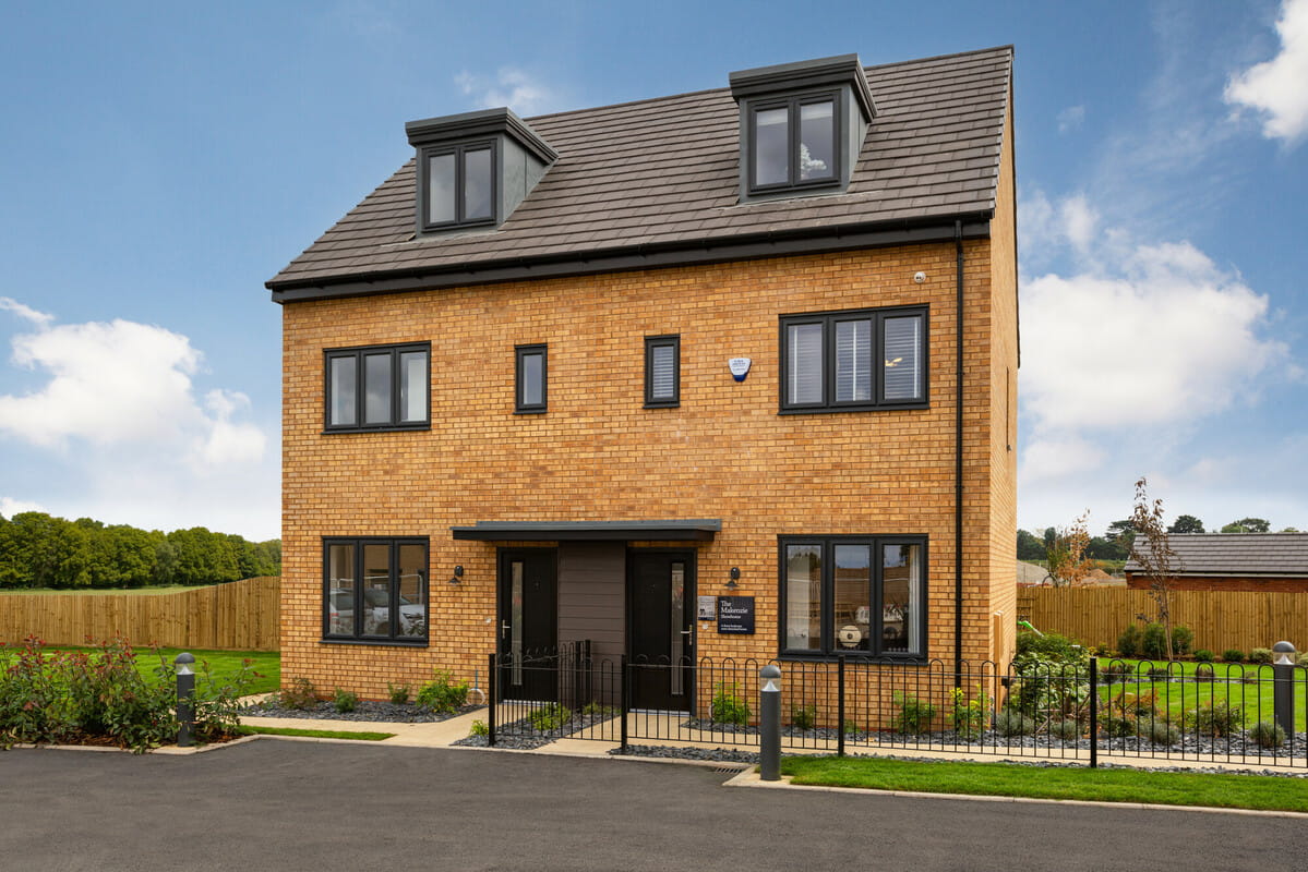 Buy bedroom house Poppy Fields at Lower Stondon Bloor Homes