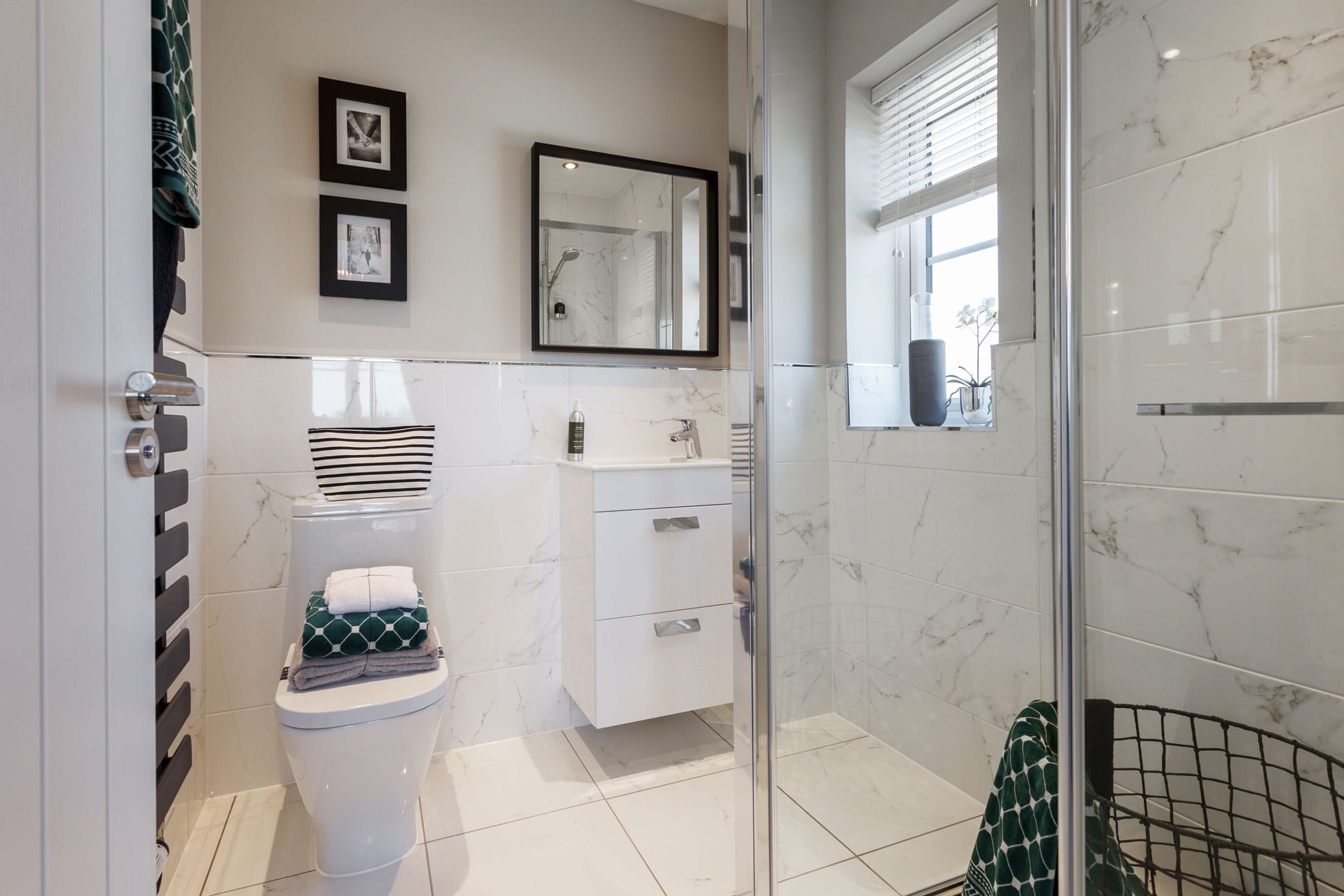 Buy 4 bedroom house Hilltop View at Chippenham Bloor Homes